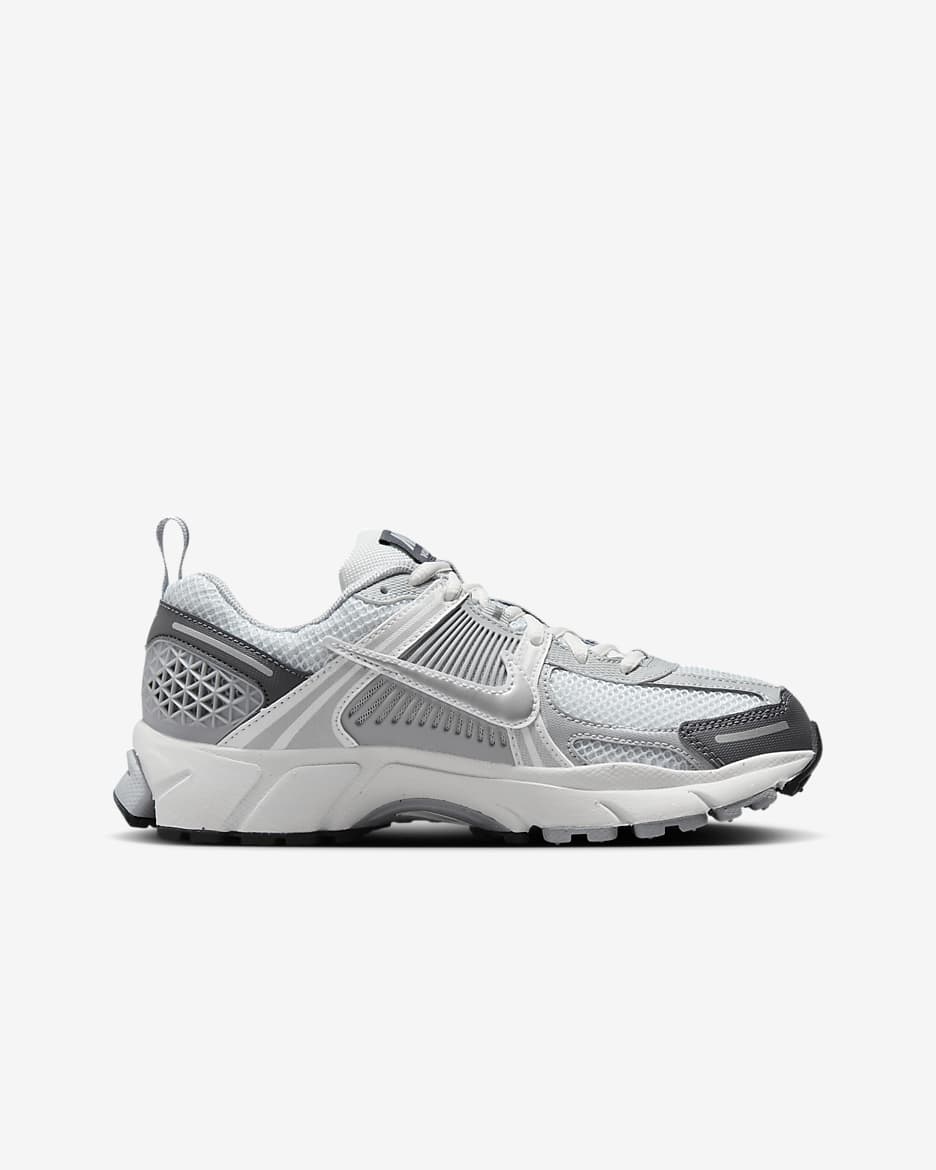 Nike Vomero 5 Big Kids' Shoes - Pure Platinum/Summit White/Dark Grey/Metallic Silver