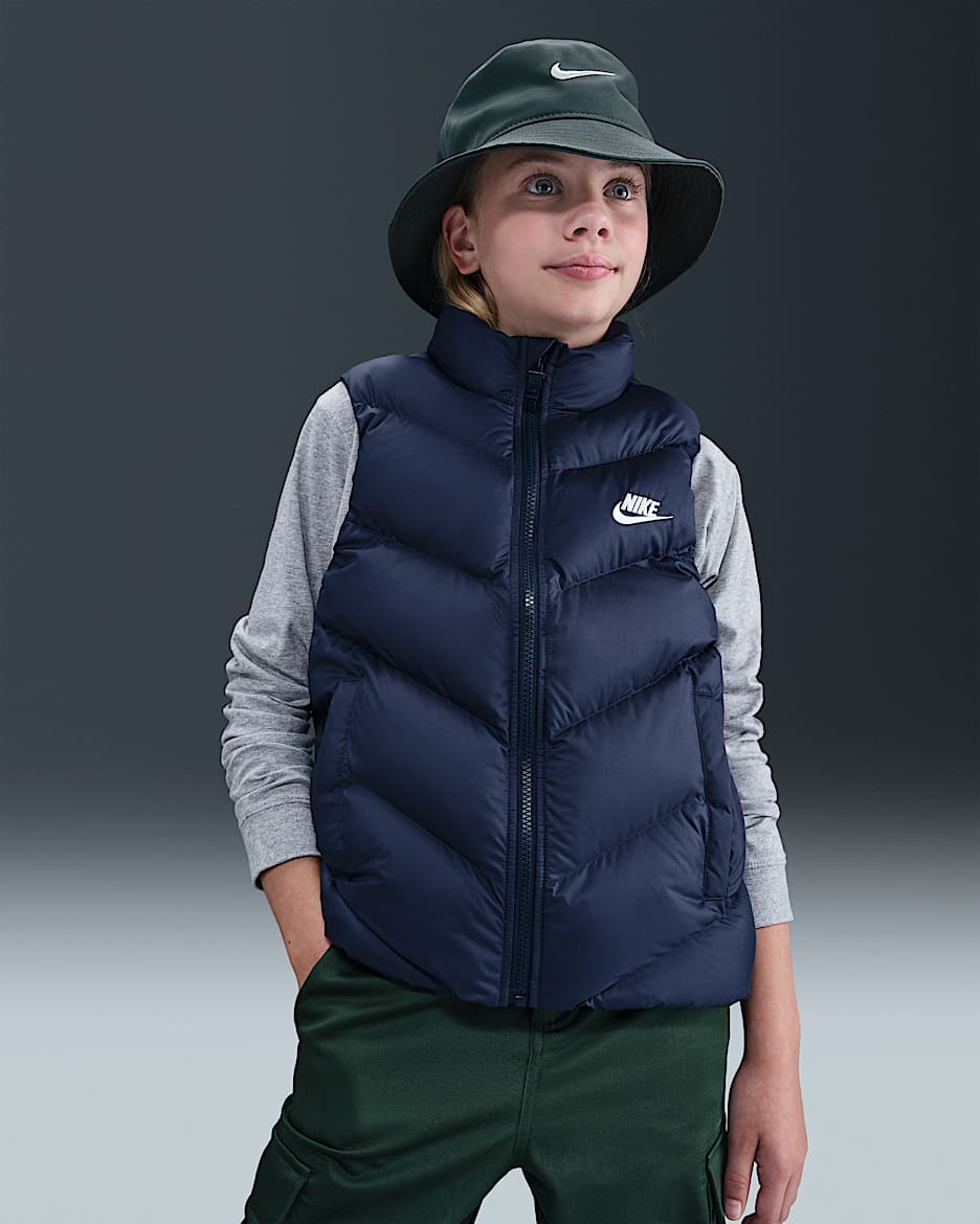 Nike Sportswear All Day Play Therma-FIT boblevest med ledig passform til store barn - Midnight Navy/Hvit