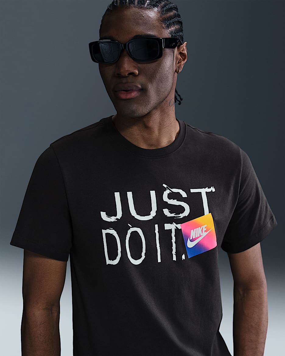 Nike Sportswear Men's T-Shirt - Off-Noir
