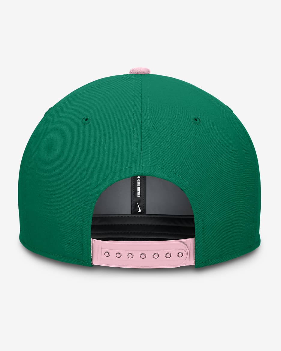 Gorra ajustable Nike Dri-FIT de la MLB para hombre Boston Red Sox Malachite Pro - Malaquita