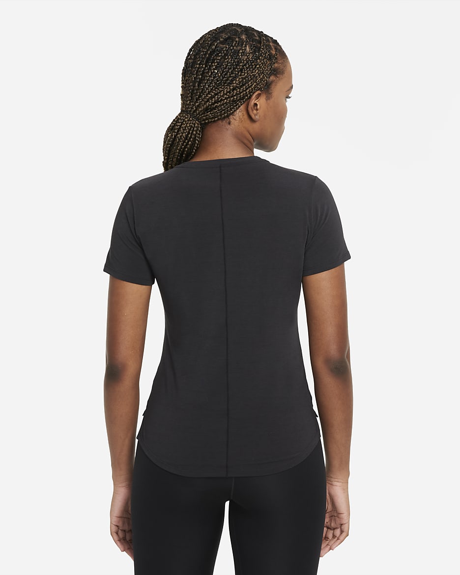 Nike Dri-FIT UV One Luxe kortermet overdel med standard passform til dame - Svart