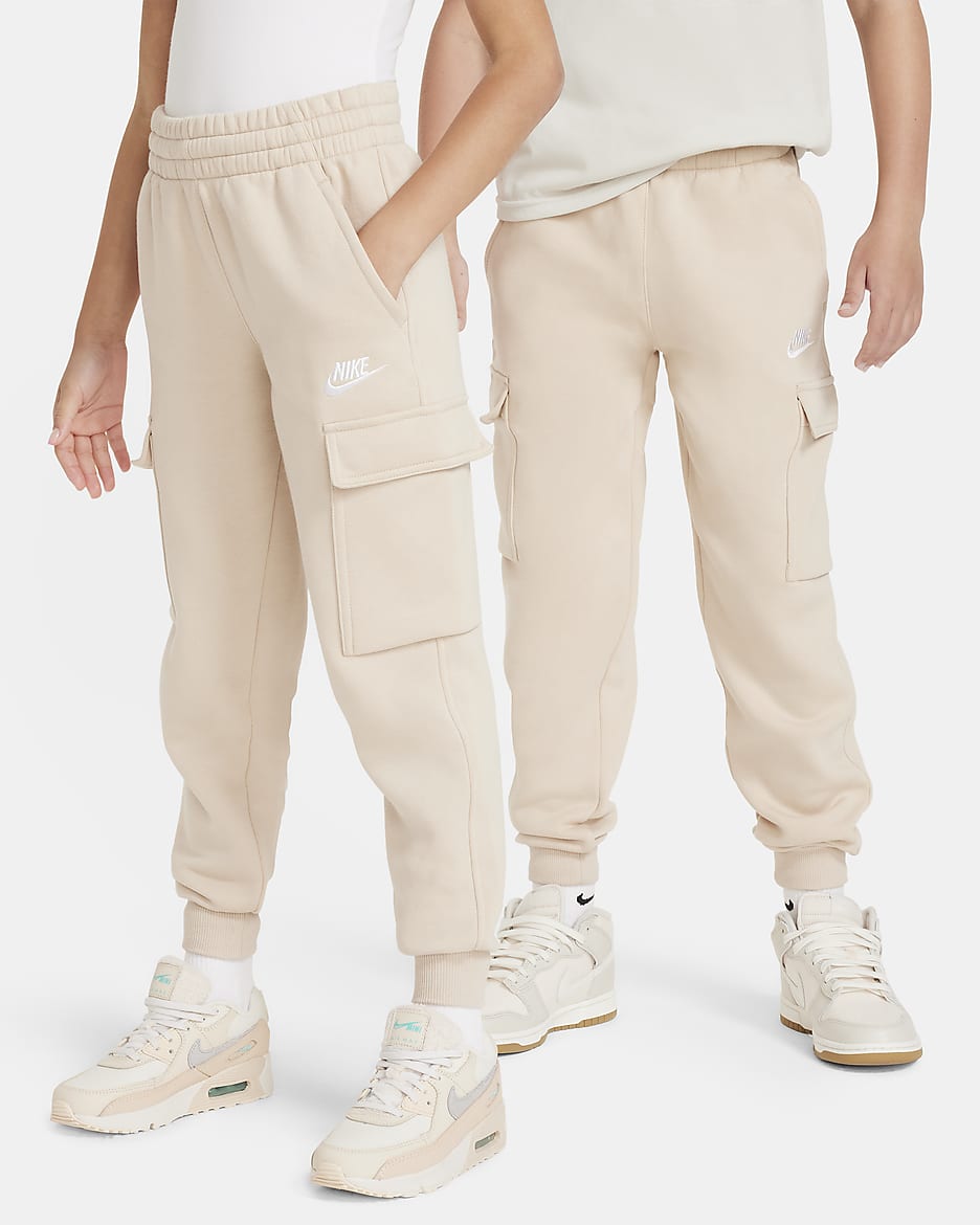 Nike Sportswear Club Fleece Older Kids' Cargo Trousers - Sand Drift/Sand Drift/White