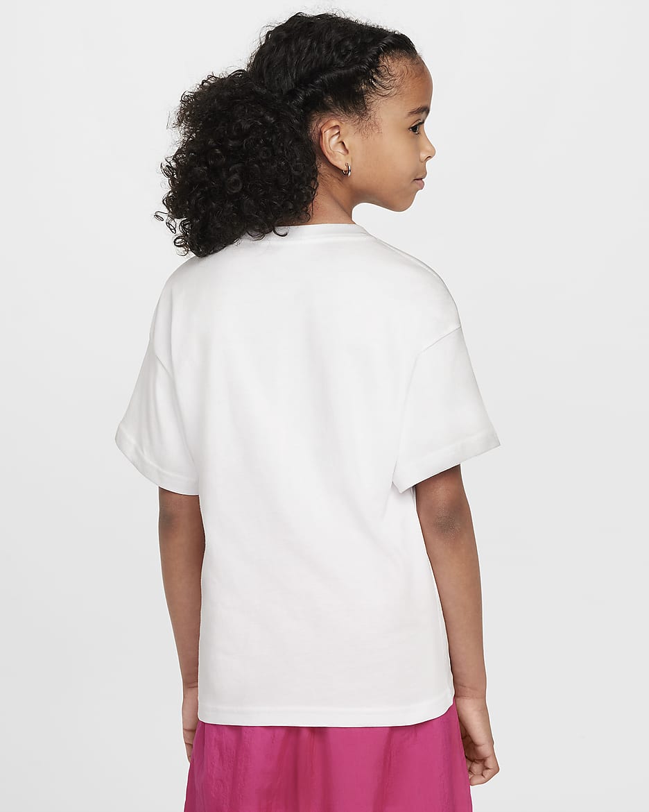 Nike Sportswear Essential Older Kids' (Girls') T-Shirt - White