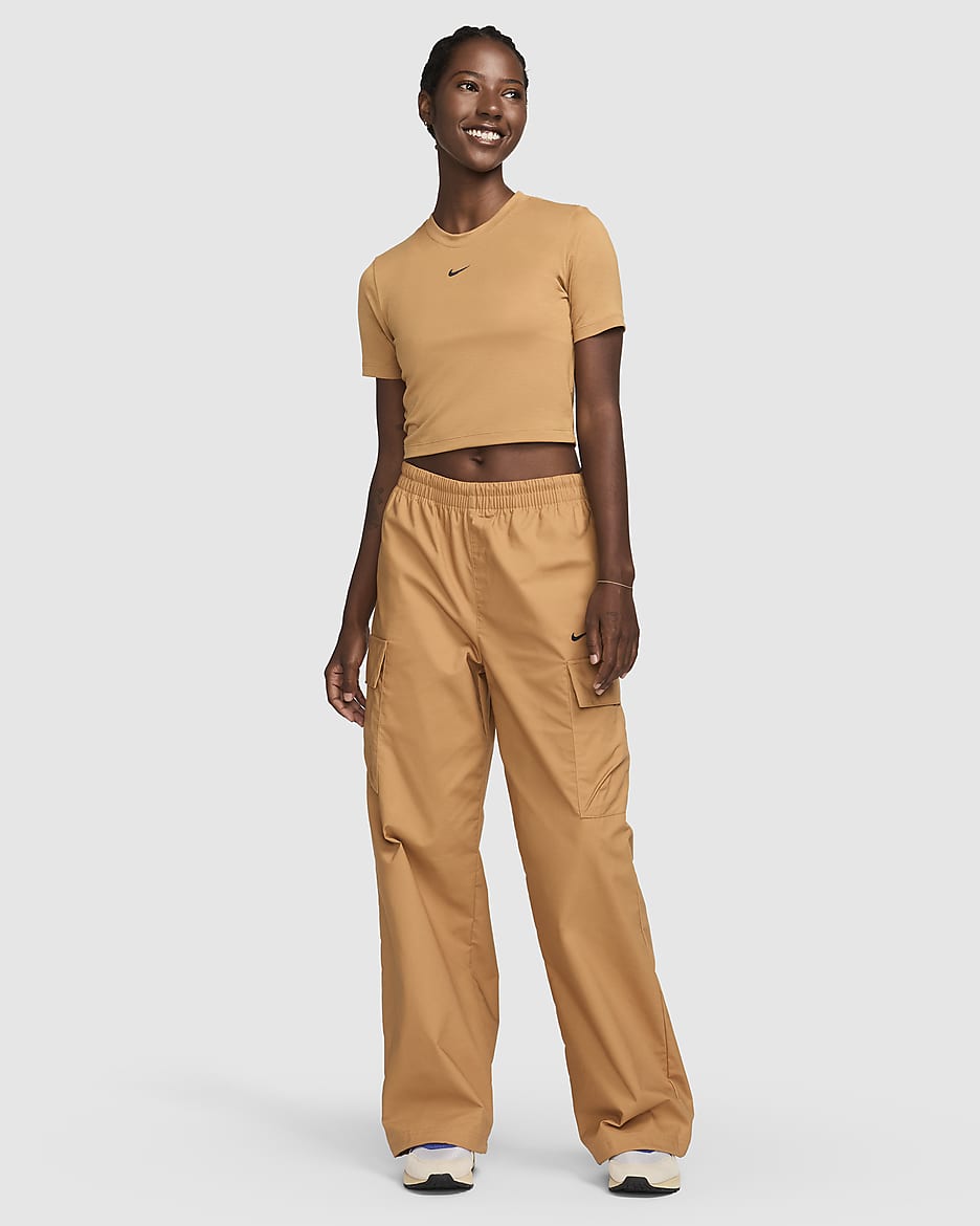 Nike Sportswear Essential Women's Slim Cropped T-Shirt - Flax/Black