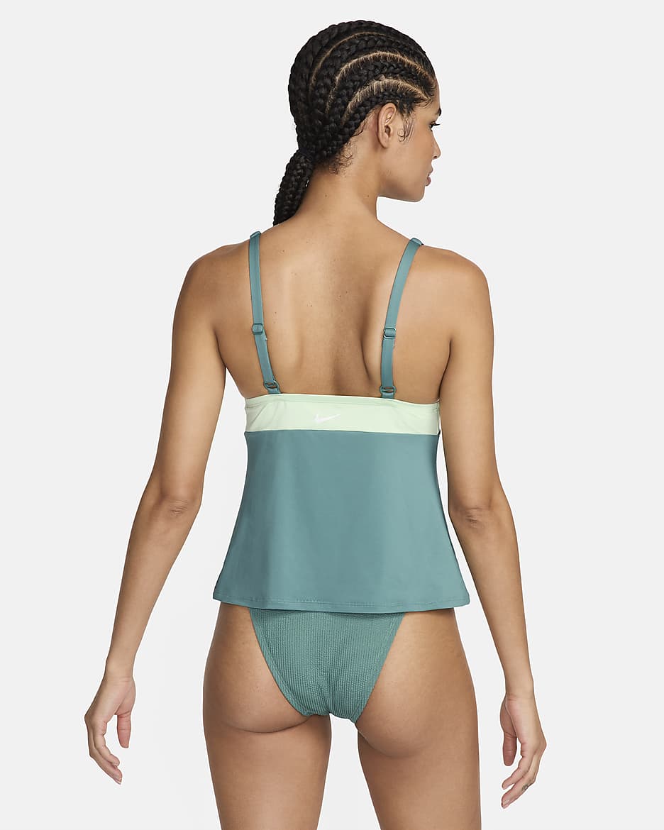 Top de tankini con cuello en V para mujer Nike Swim Essential - De costa a costa