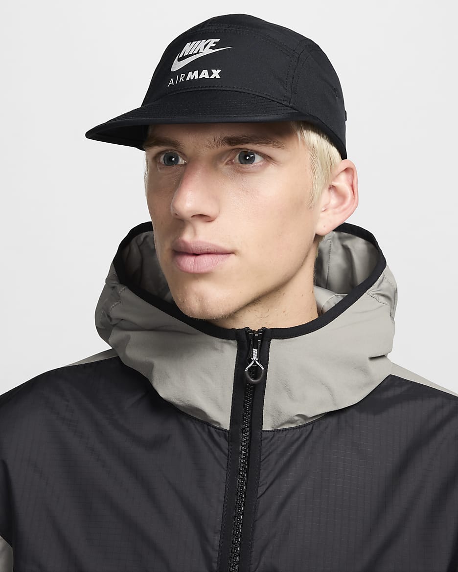 Gorra Dri-FIT sin estructura Nike Air Max Fly - Negro/Plata reflejante