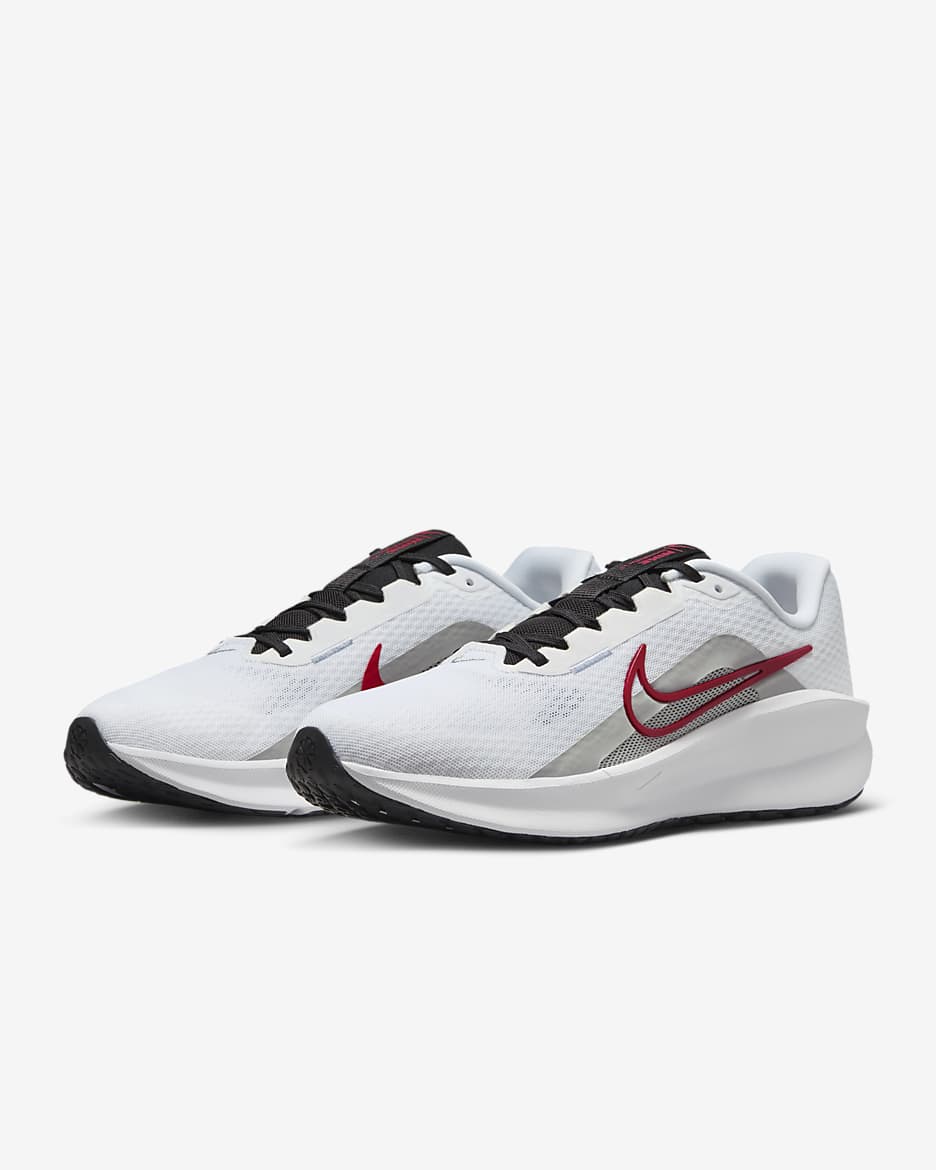 Tenis de correr en pavimento para hombre Nike Downshifter 13 - Blanco/Gris humo claro/Negro/Rojo pasión