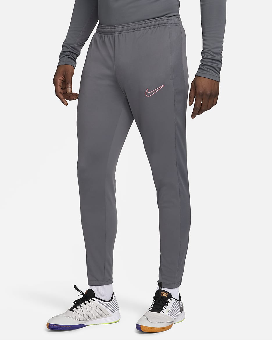 Pantalon de foot Nike Dri-FIT Academy pour homme - Iron Grey/Iron Grey/Iron Grey/Sunset Pulse