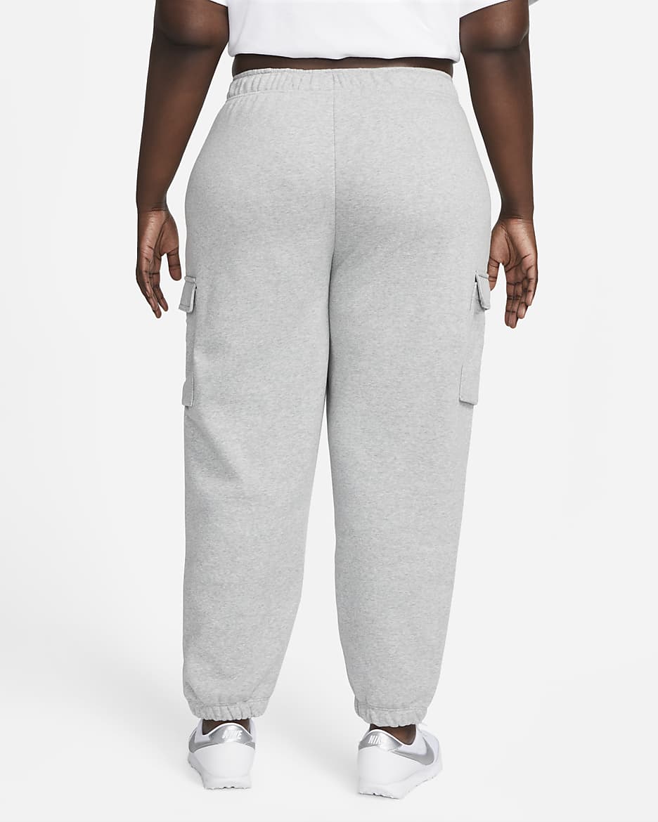 Nike Sportswear Club Fleece Women's Mid-Rise Oversized Cargo Sweatpants (Plus Size) - Dark Grey Heather/White