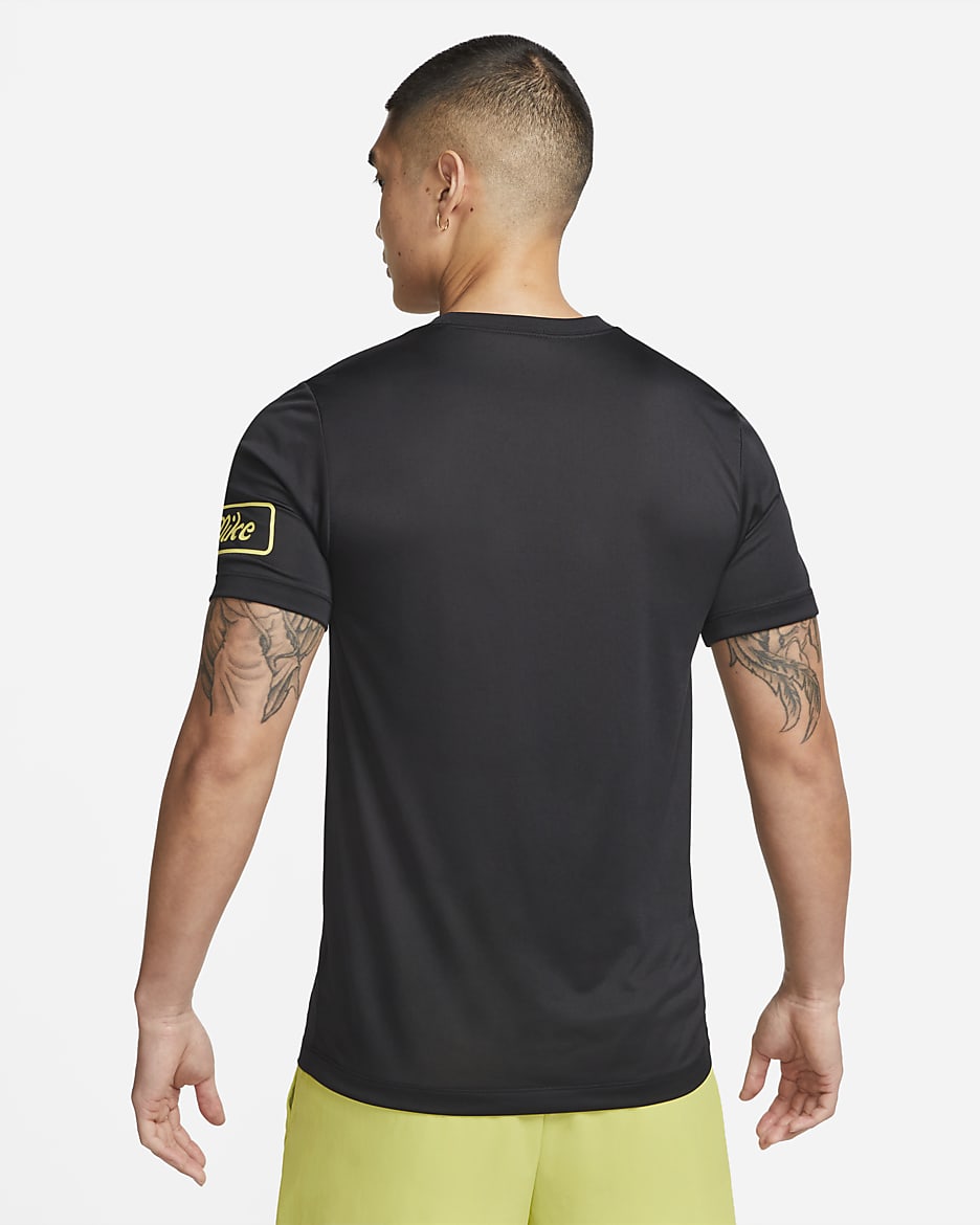 Nike Dri-FIT Men's Training T-Shirt - Black