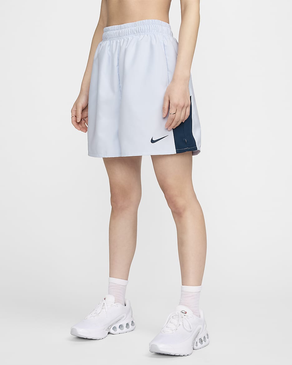 Short tissé Nike Sportswear pour Femme - Football Grey