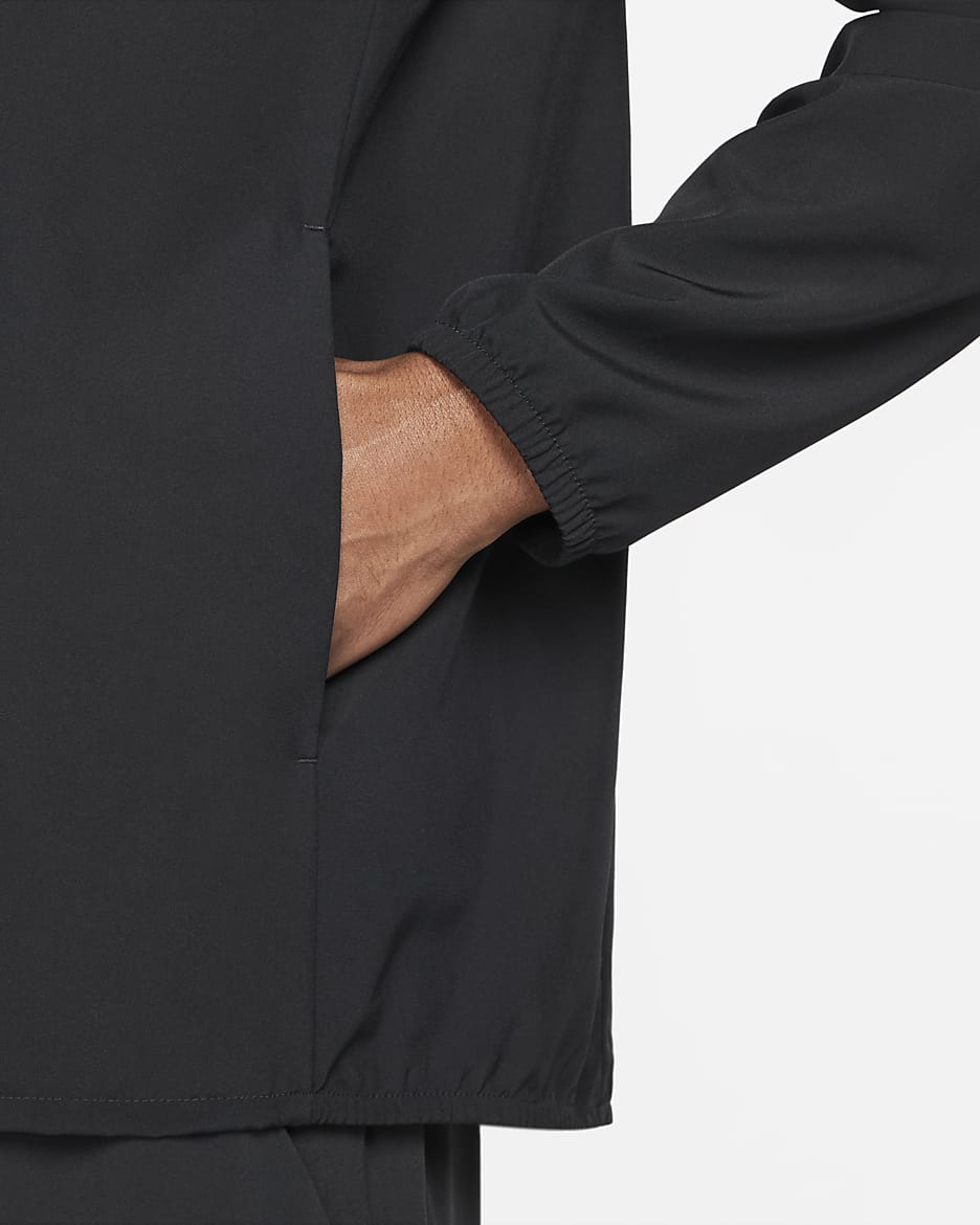 Chamarra versátil Dri-FIT para hombre Nike Form - Negro