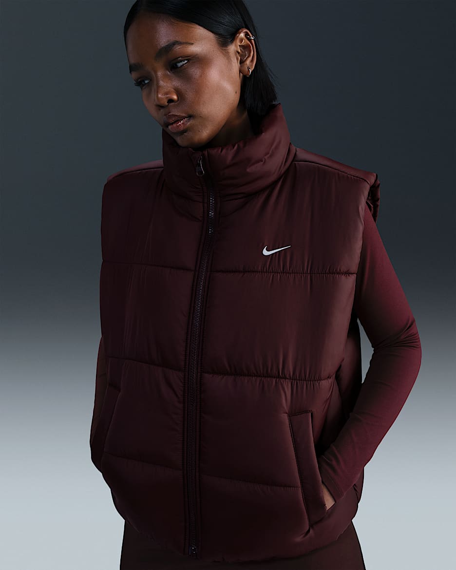 Chaleco holgado Therma-FIT para mujer Nike Sportswear Classic Puffer - Burdeos enérgico/Blanco