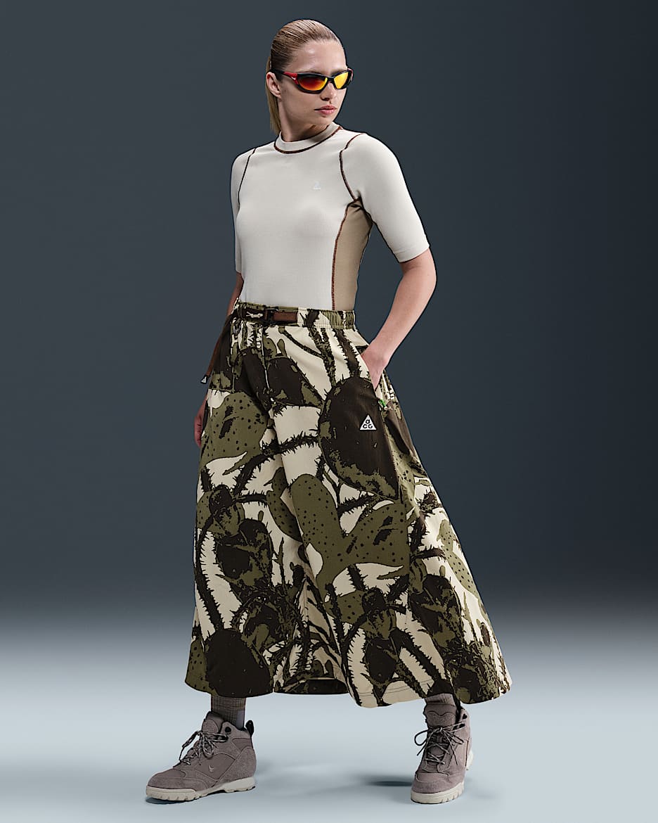 Falda para mujer Nike ACG "Smith Summit" - Caqui claro/Caqui militar/Marrón musgo/Blanco cumbre