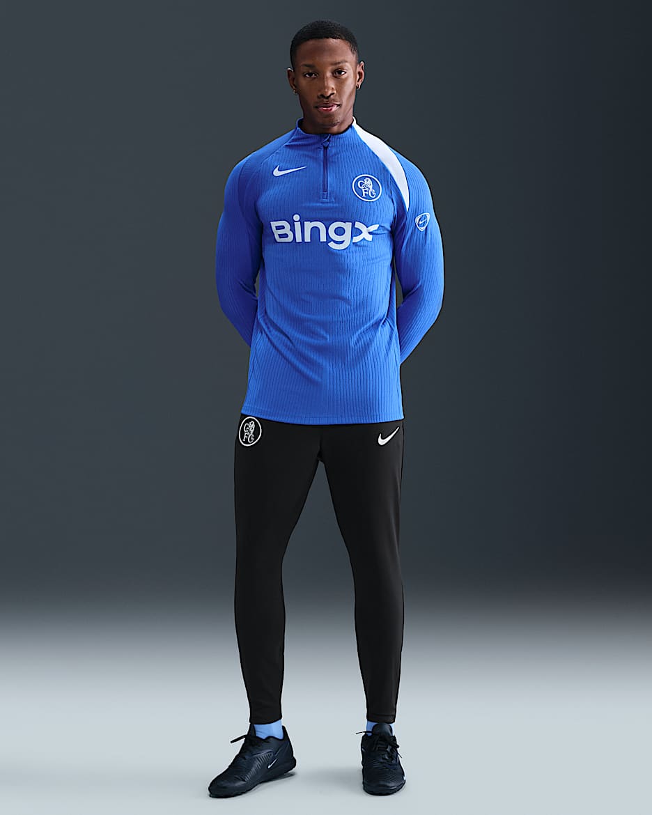 Chelsea F.C. Strike Third Men's Nike Dri-FIT Total 90 Football Knit Pants - Black/Field Silver/Field Silver