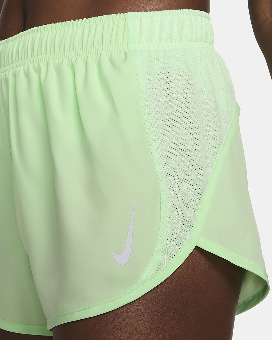 Nike Fast Tempo Dri-FIT hardloopshorts voor dames - Vapor Green