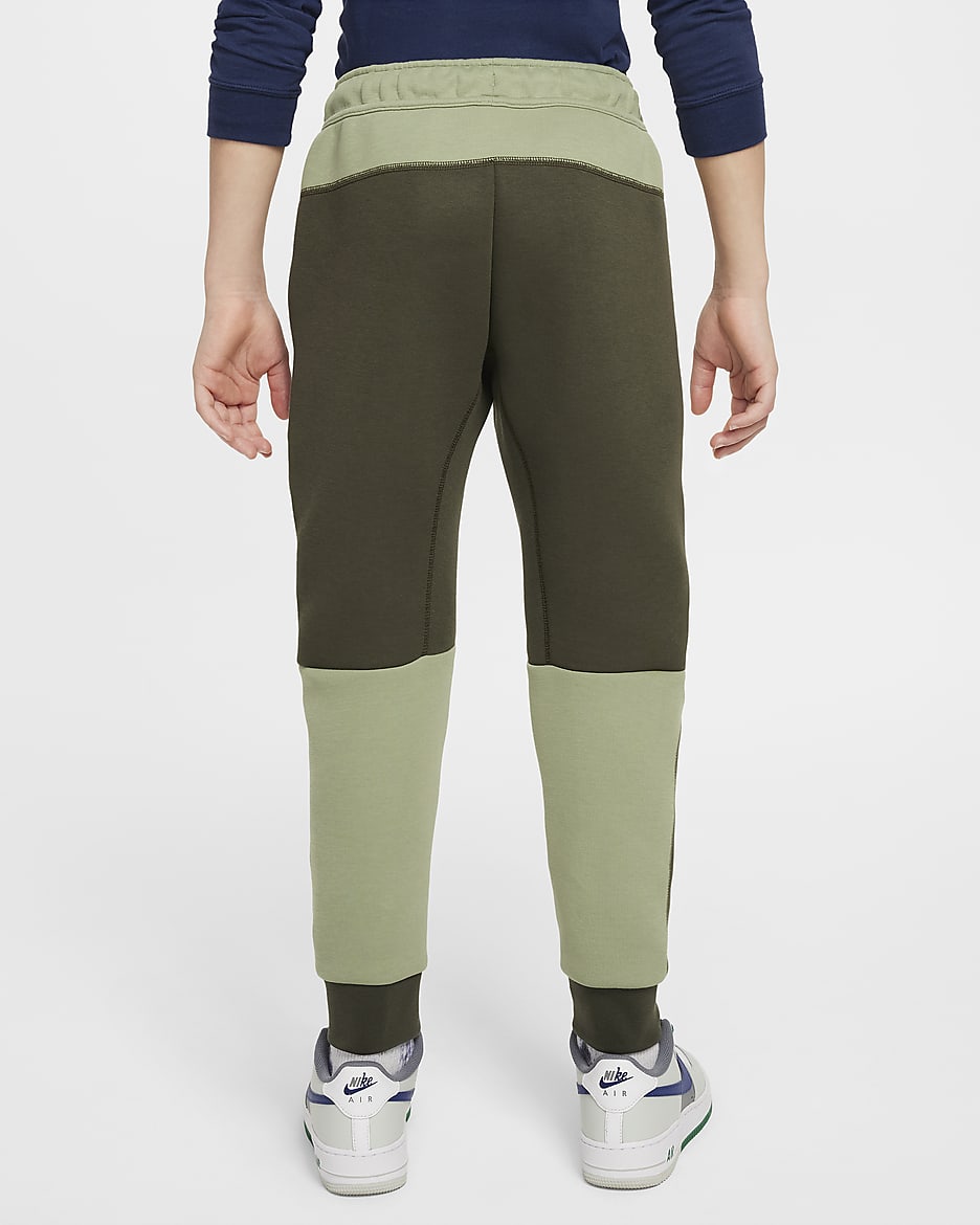 Nike Sportswear Tech Fleece Genç Çocuk (Erkek) Eşofman Altı - Cargo Khaki/Oil Green/Siyah/Siyah