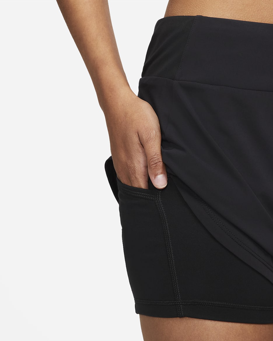 Nike Dri-FIT Bliss 2-in-1-Shorts mit mittelhohem Bund für Damen (ca. 7,5 cm) - Schwarz