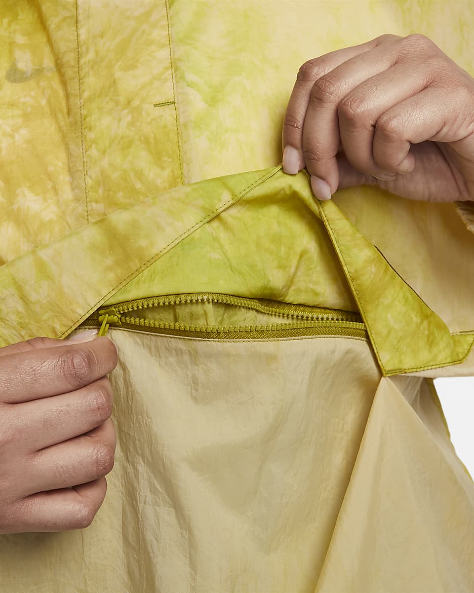 Nike Sportswear Women's Woven Wave Dye Jacket (Plus Size).