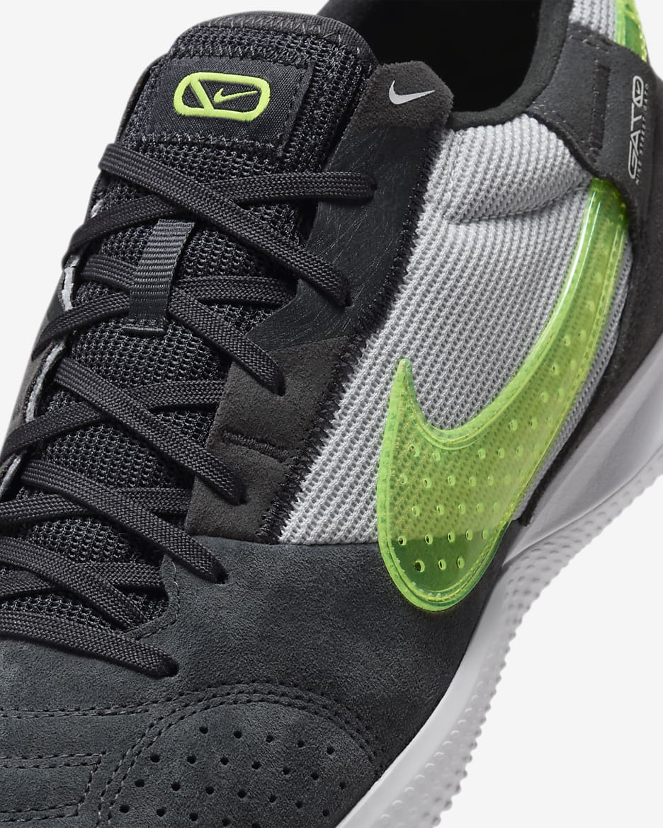 Nike Streetgato Low-Top Football Shoes - Black/Volt