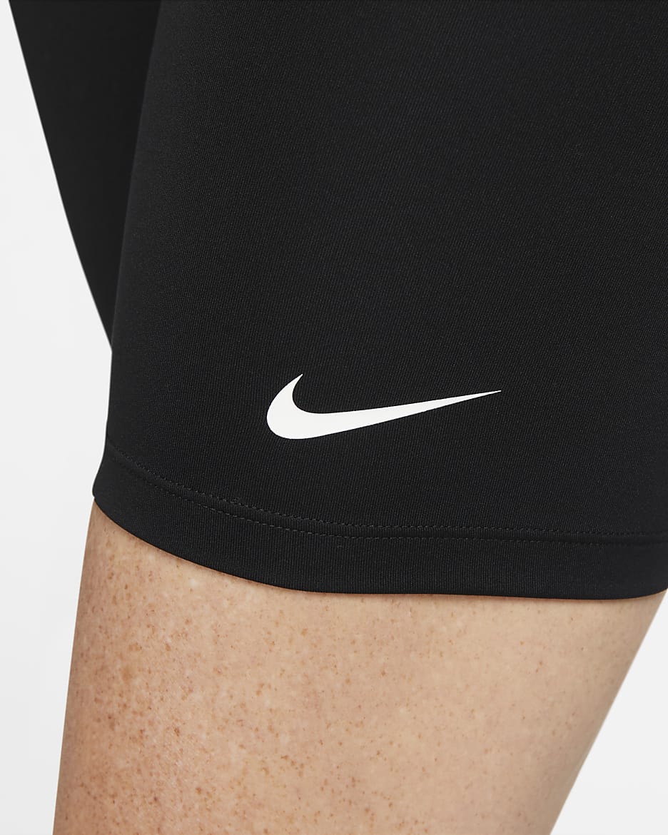 Nike One (M) sykkelshorts til dame (18 cm) (mammaklær) - Svart/Hvit