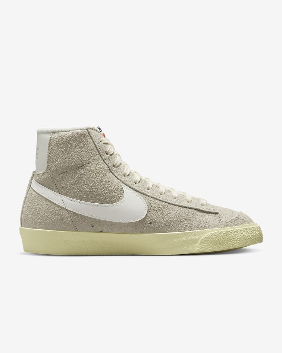 Nike Blazer Mid '77 Vintage Women's Shoe - Light Bone/Alabaster/Black/Sail