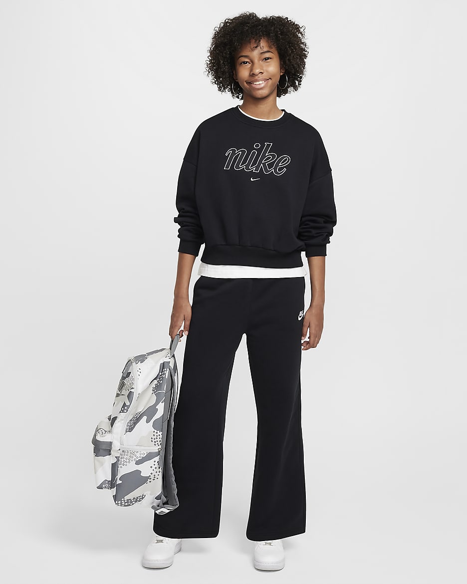 Nike Sportswear Club Fleece Girls' Boxy Crew-Neck Sweatshirt - Black/White