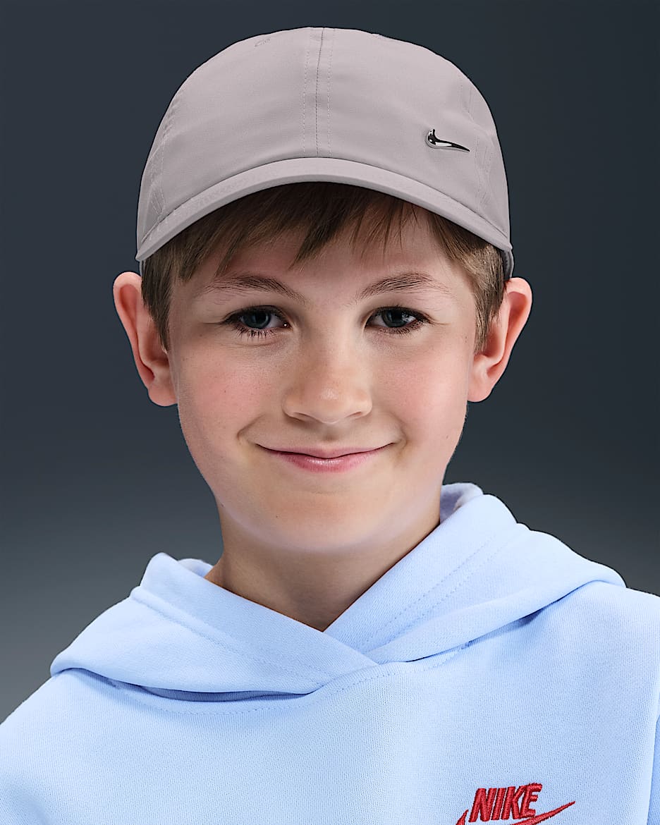 Nike Dri-FIT Club Kids' Unstructured Metal Swoosh Cap - Platinum Violet/Metallic Silver