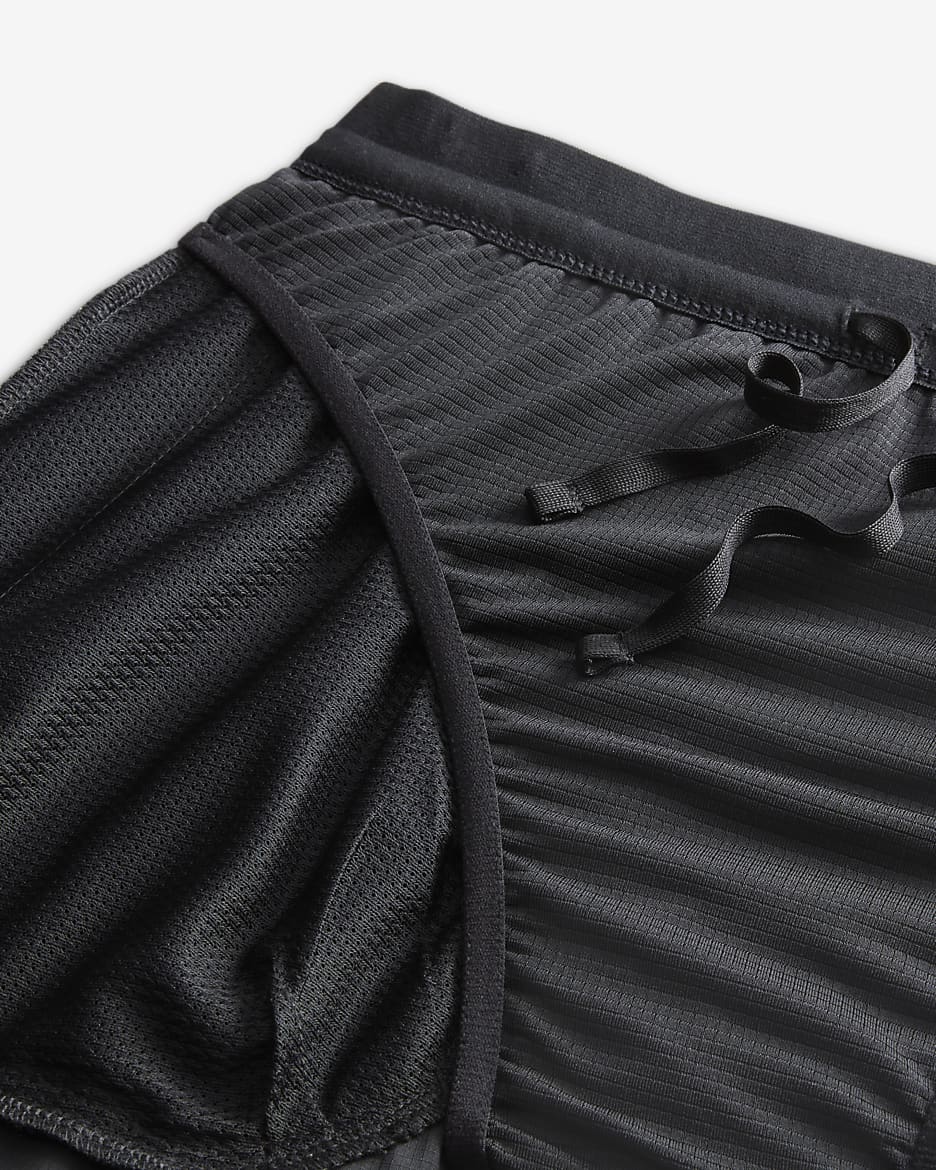 Calções de running forrados com slips de 13 cm Dri-FIT Nike Stride para homem - Preto/Preto