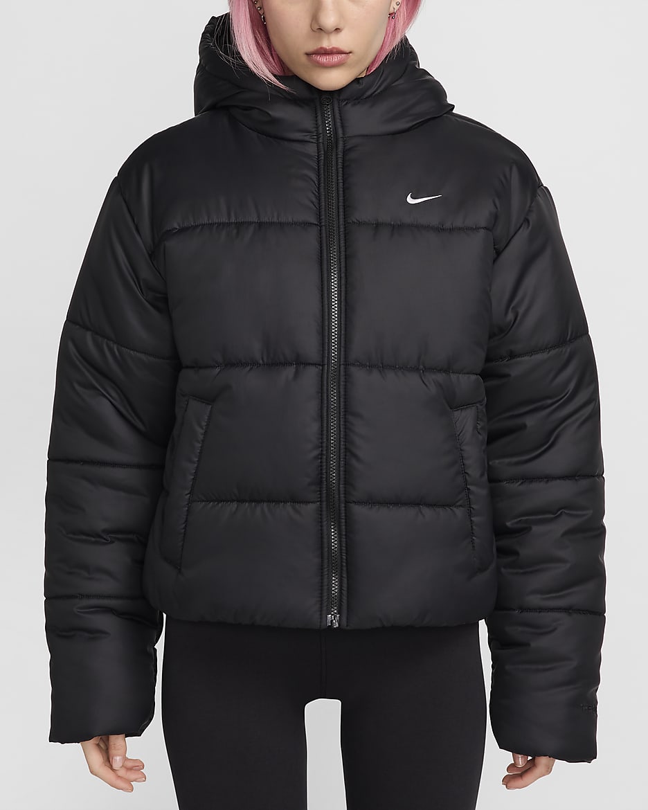 Dámská volná bunda Therma-FIT Nike Sportswear Classic Puffer s kapucí - Černá/Bílá