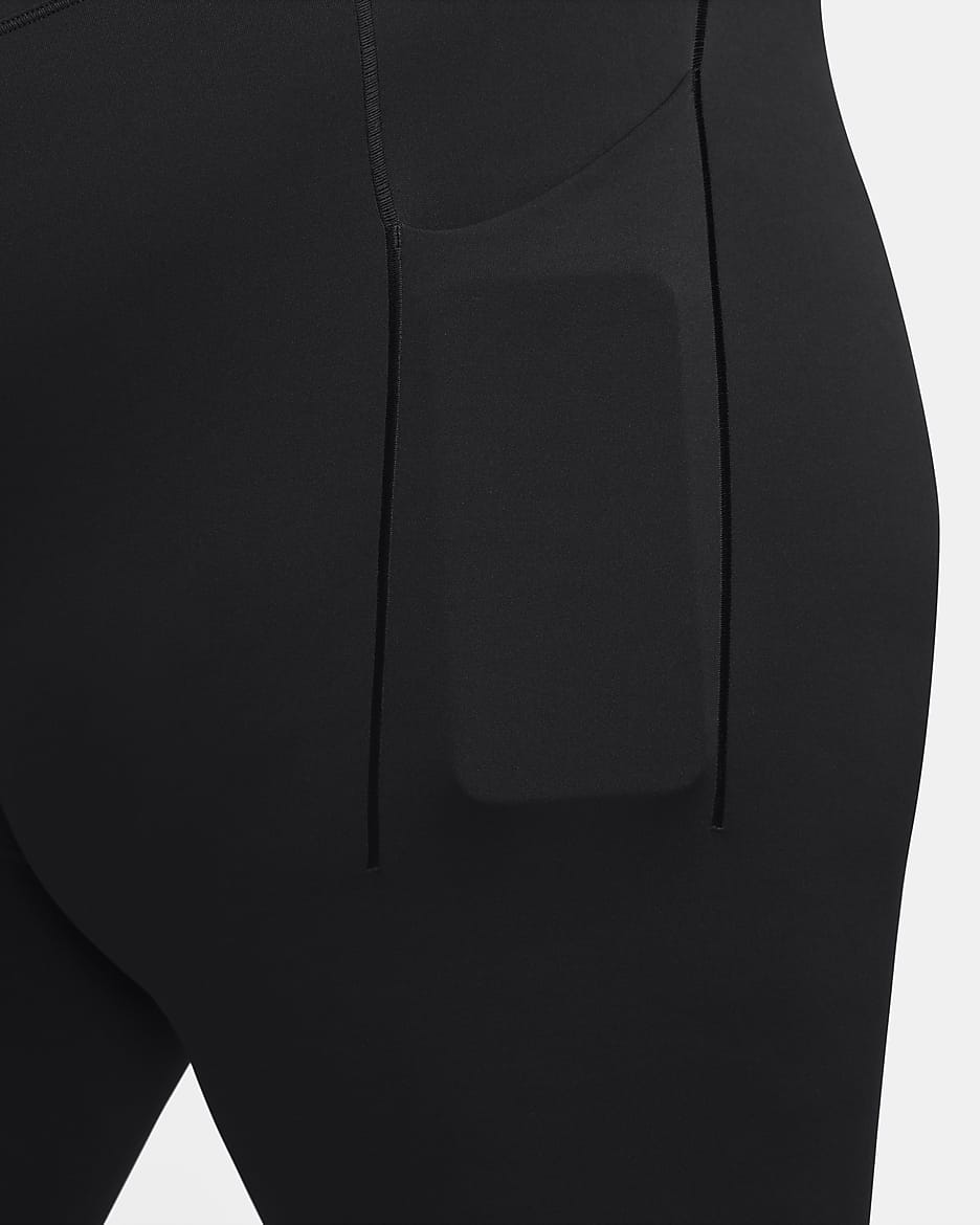 Leggings cortos de cintura alta y soporte medio con bolsillos para mujer (talla grande) Nike Universa - Negro/Negro