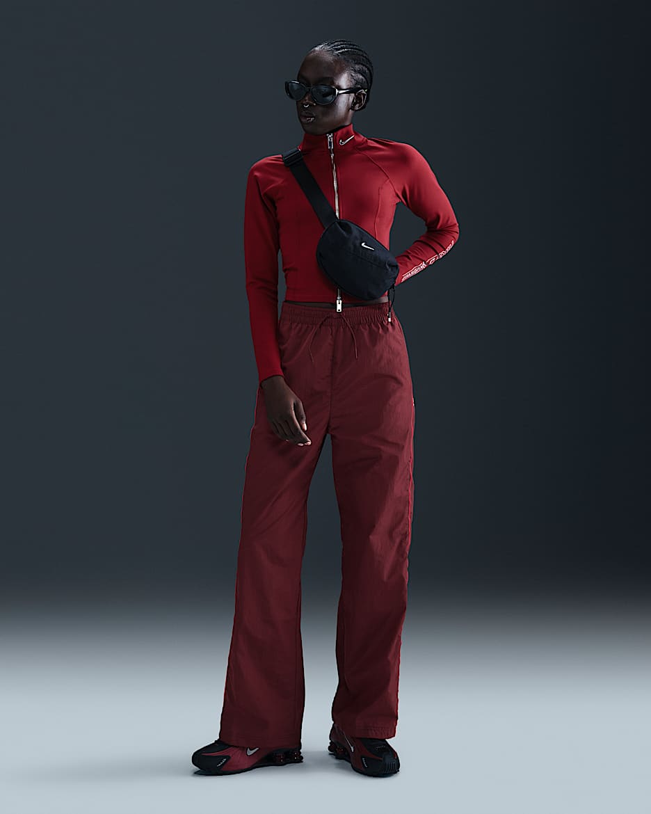 Nike Windrunner Webhose mit offenem Saum und hohem Taillenbund (Damen) - Dark Team Red/University Red/Weiß