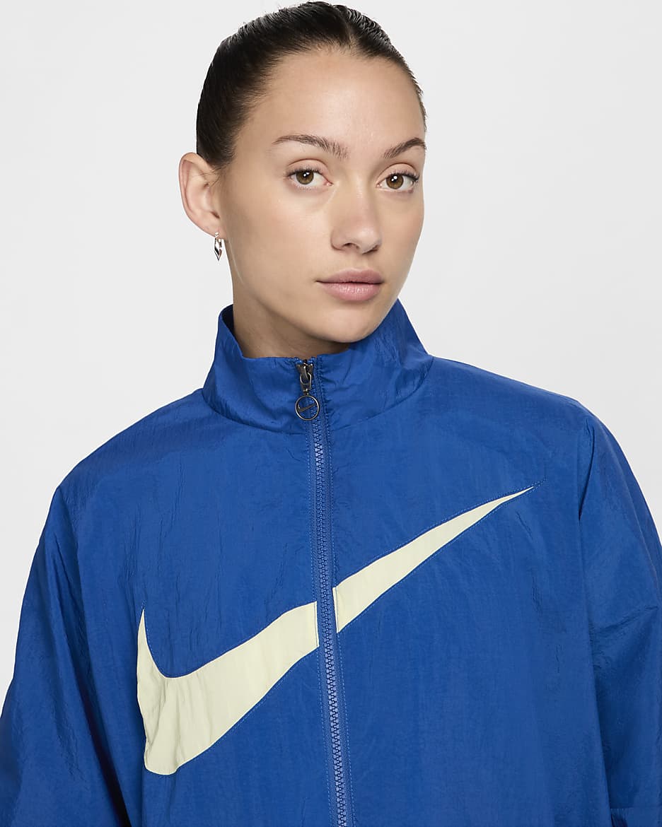 Chamarra de fútbol Nike de tejido Woven para mujer Club América Essential - Azul gimnasio/Chifón limón