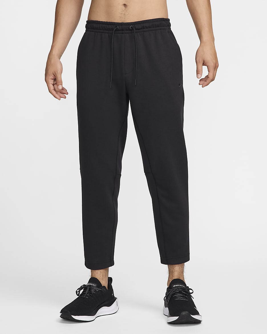 Nike Primary Men's Dri-FIT UV Tapered Versatile Trousers - Black/Black