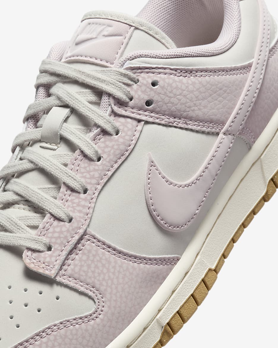 Tenis para mujer Nike Dunk Low Premium Next Nature - Hueso claro/Marrón claro goma/Vela/Violeta platino