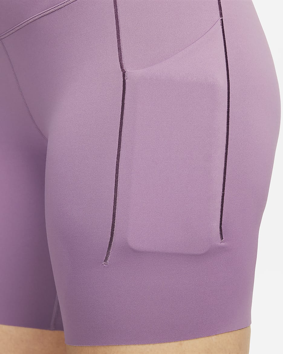 Shorts de ciclismo con bolsillos de 20 cm de tiro alto y media sujeción para mujer Nike Universa - Polvo violeta/Negro