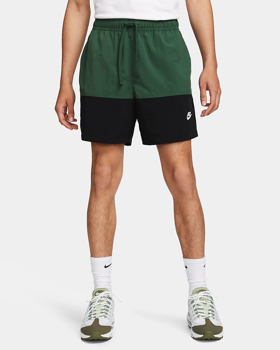 กางเกงขาสั้นผู้ชายแบบทอคัลเลอร์บล็อก Nike Club - Fir/ดำ/ขาว