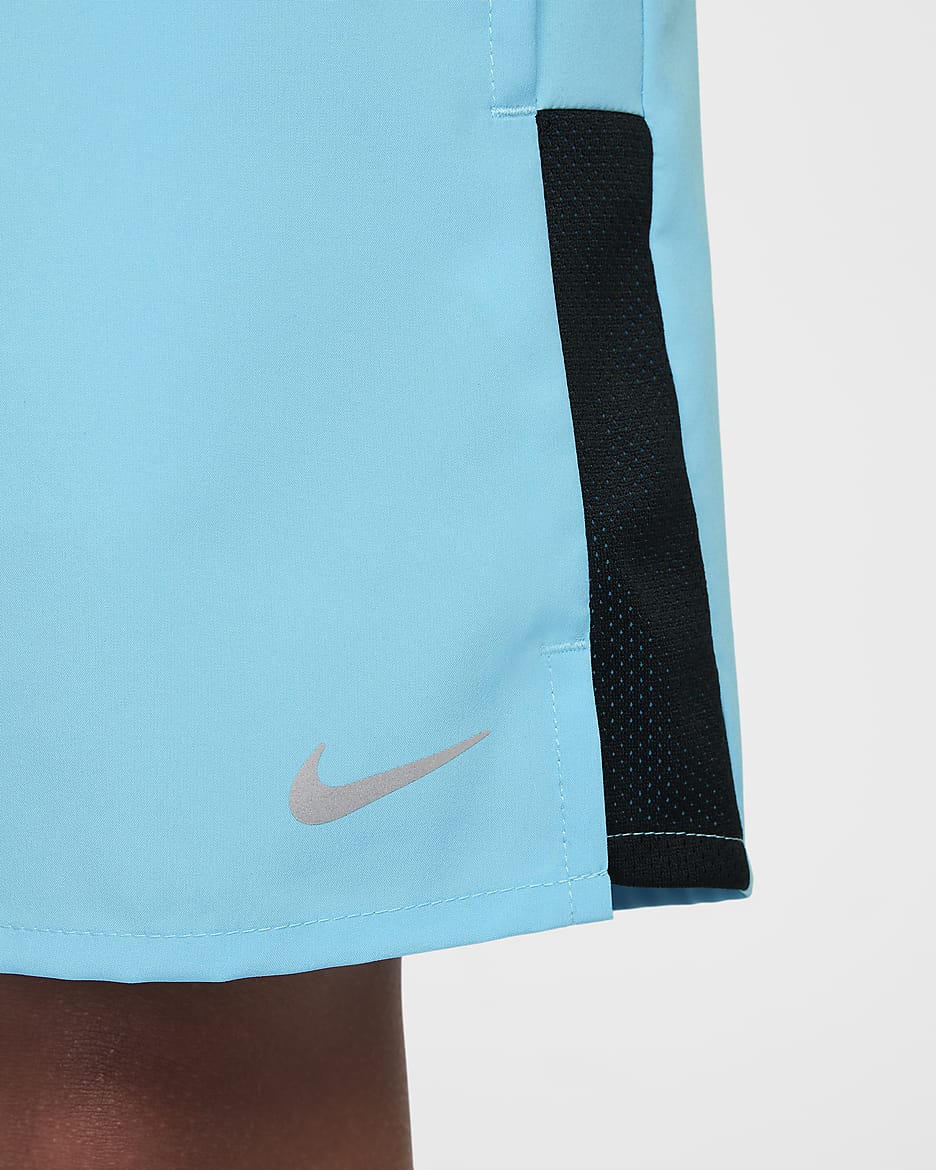 Nike Dri-FIT Challenger trainingsshorts voor jongens - Baltic Blue/Zwart