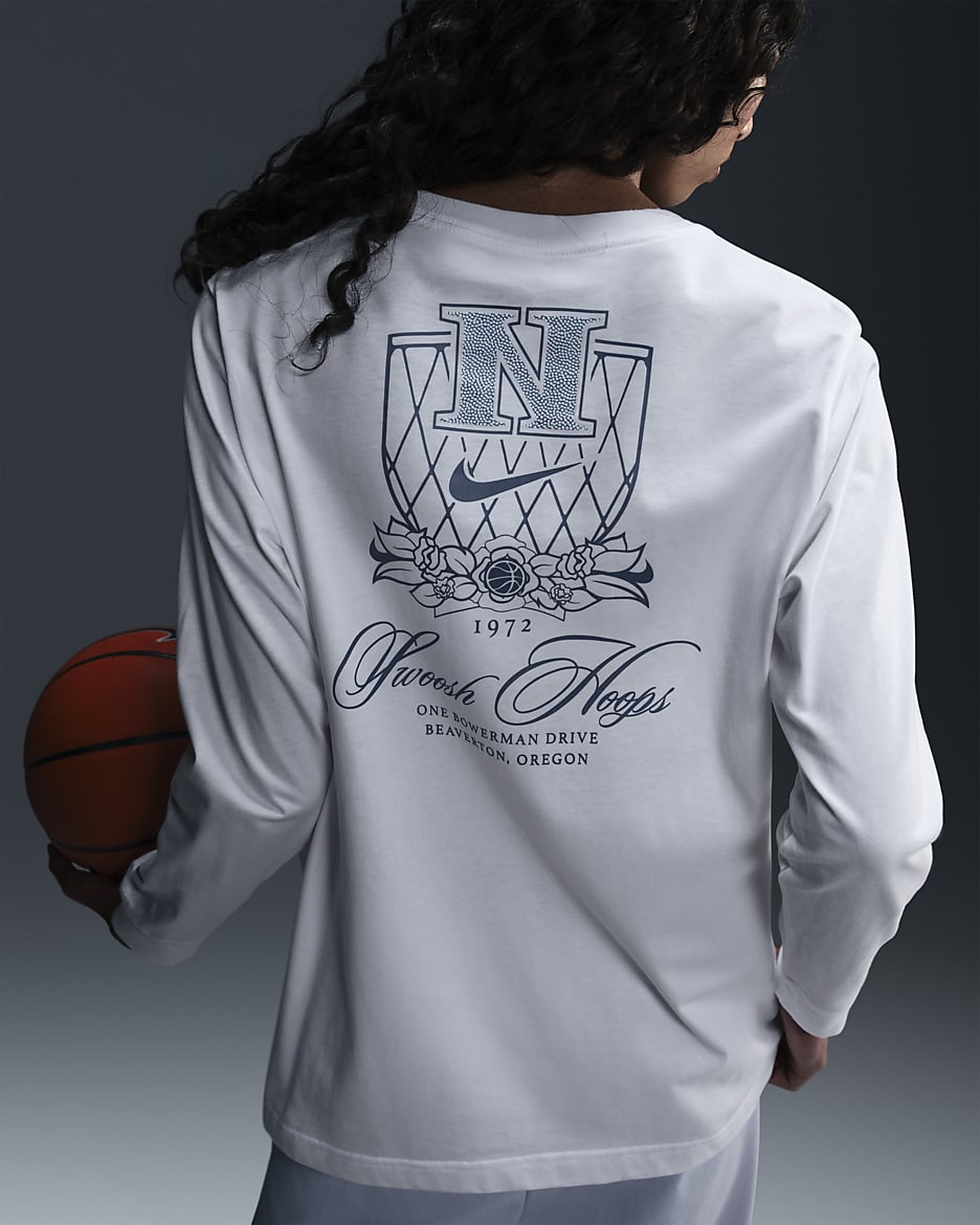 Nike Women's Long-Sleeve Graphic Basketball T-Shirt