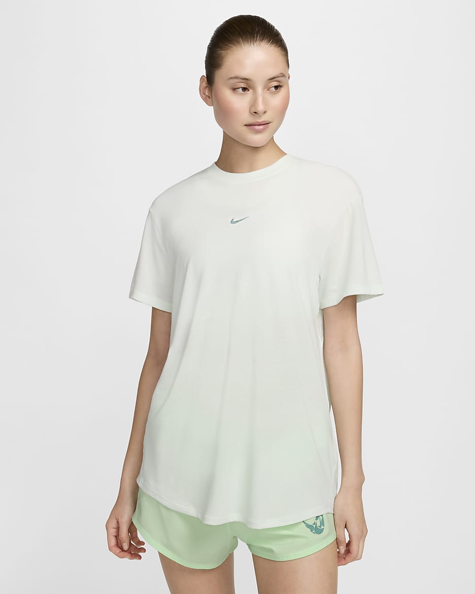 ナイキ ワン リラックスド ウィメンズ Dri-FIT ショートスリーブ トップ - ベアリーグリーン/バイコスタル