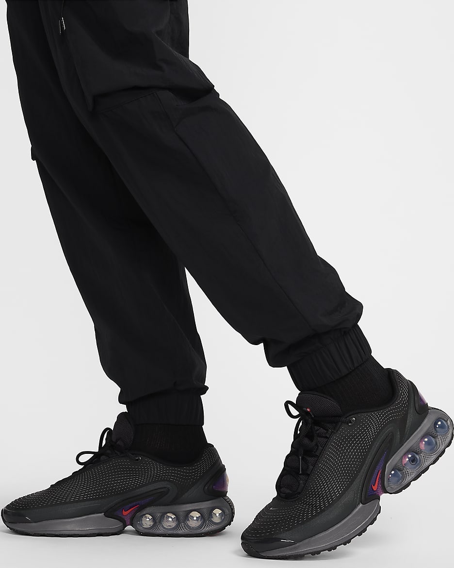 Nike Tech Men's Woven Cargo Trousers - Black/Black