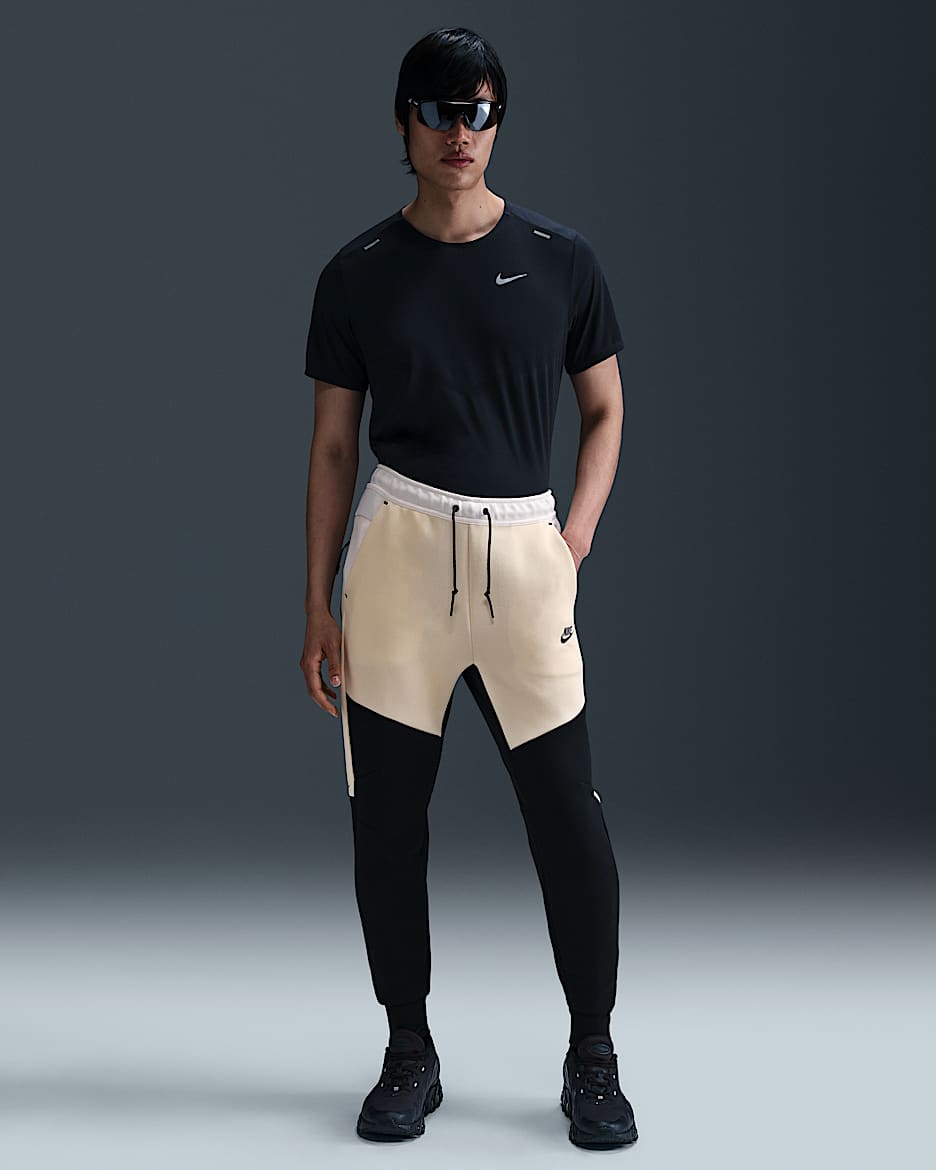 Nike Tech Men's Fleece Joggers - Muslin/Black/Sail/Black