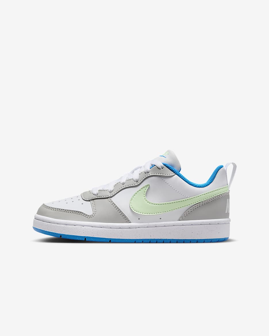 Boty Nike Court Borough Low Recraft pro větší děti - Light Iron Ore/Bílá/Photo Blue/Vapor Green