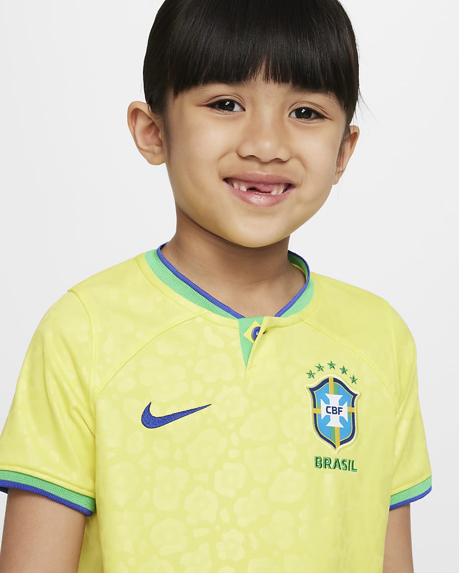 Brazil 2022/23 Home Younger Kids' Nike Dri-FIT Football Shirt - Dynamic Yellow/Green Spark/Paramount Blue/Paramount Blue