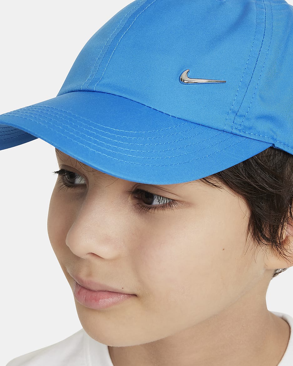 Mjuk keps Nike Dri-FIT Club med Swoosh i metall för barn - Photo Blue