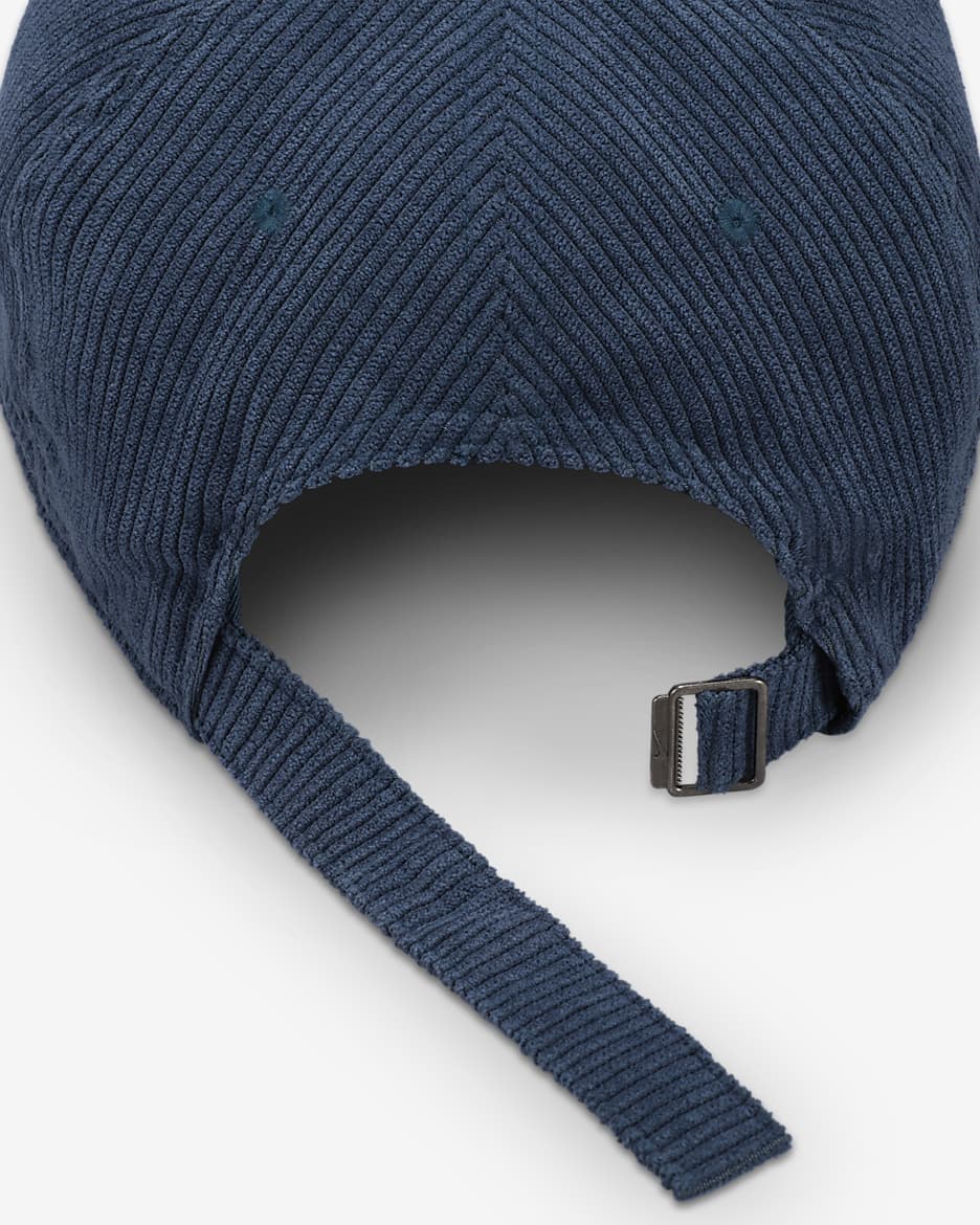 Cappello non strutturato in velluto a coste Nike Club - Armory Navy/Armory Navy