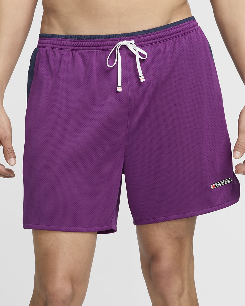 Shorts de correr Dri-FIT de 13 cm con forro de ropa interior para hombre Nike Track Club - Violeta viotech/Azul marino medianoche/Blanco cumbre