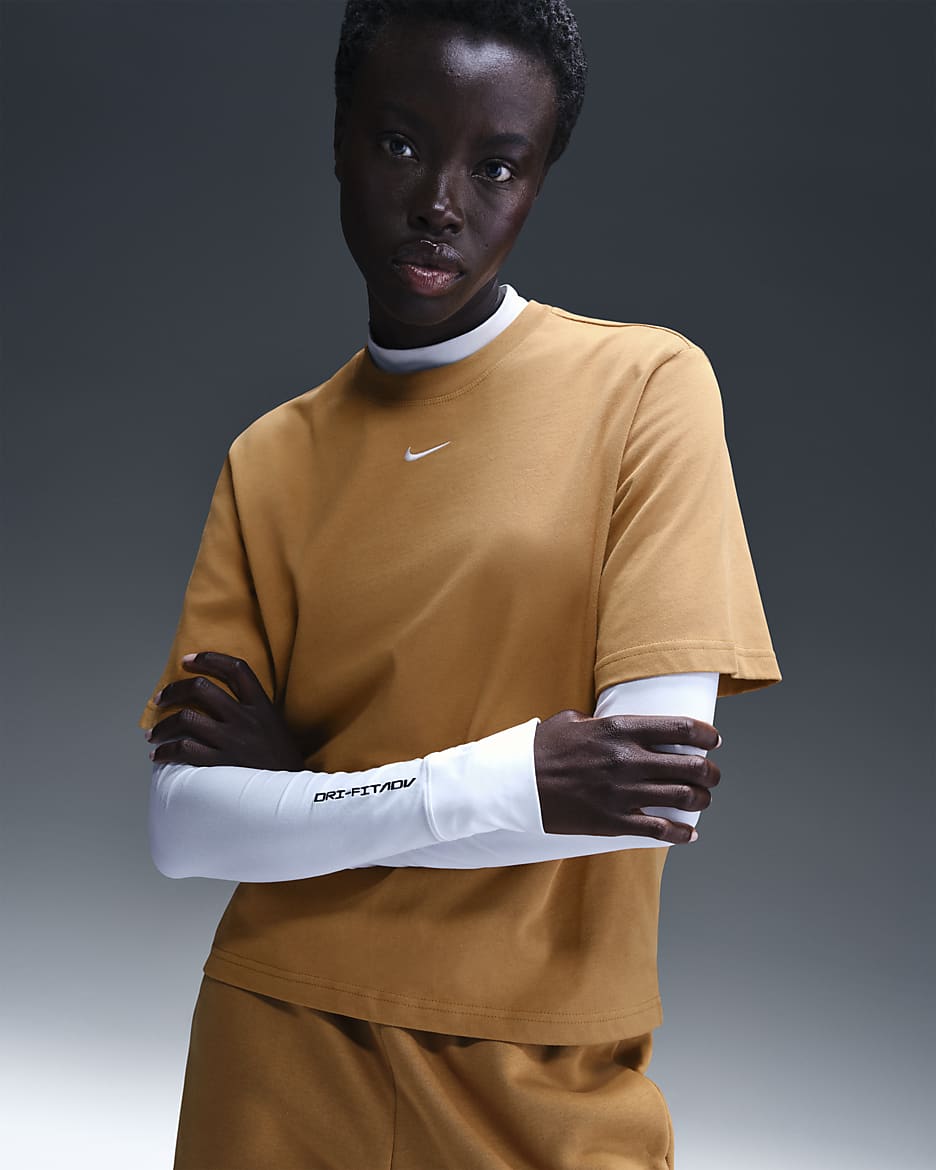 Nike Sportswear Essential Women's Boxy T-Shirt - Flax/White