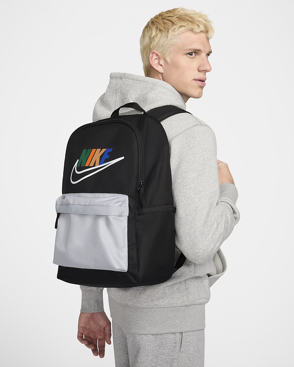 Nike Heritage Backpack (25L) - Black/Wolf Grey/White