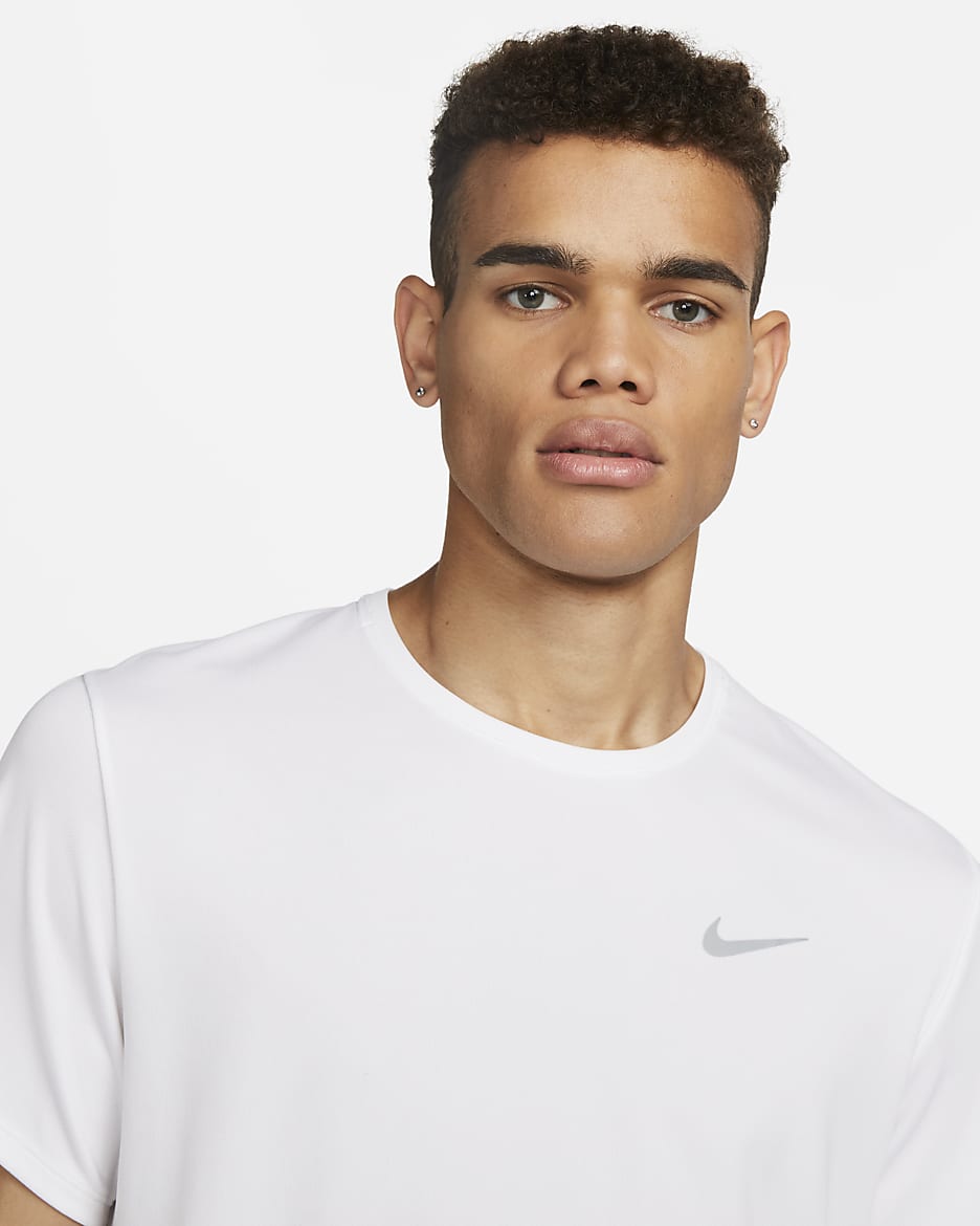 Haut de running à manches courtes Dri-FIT UV Nike Miler pour homme - Blanc